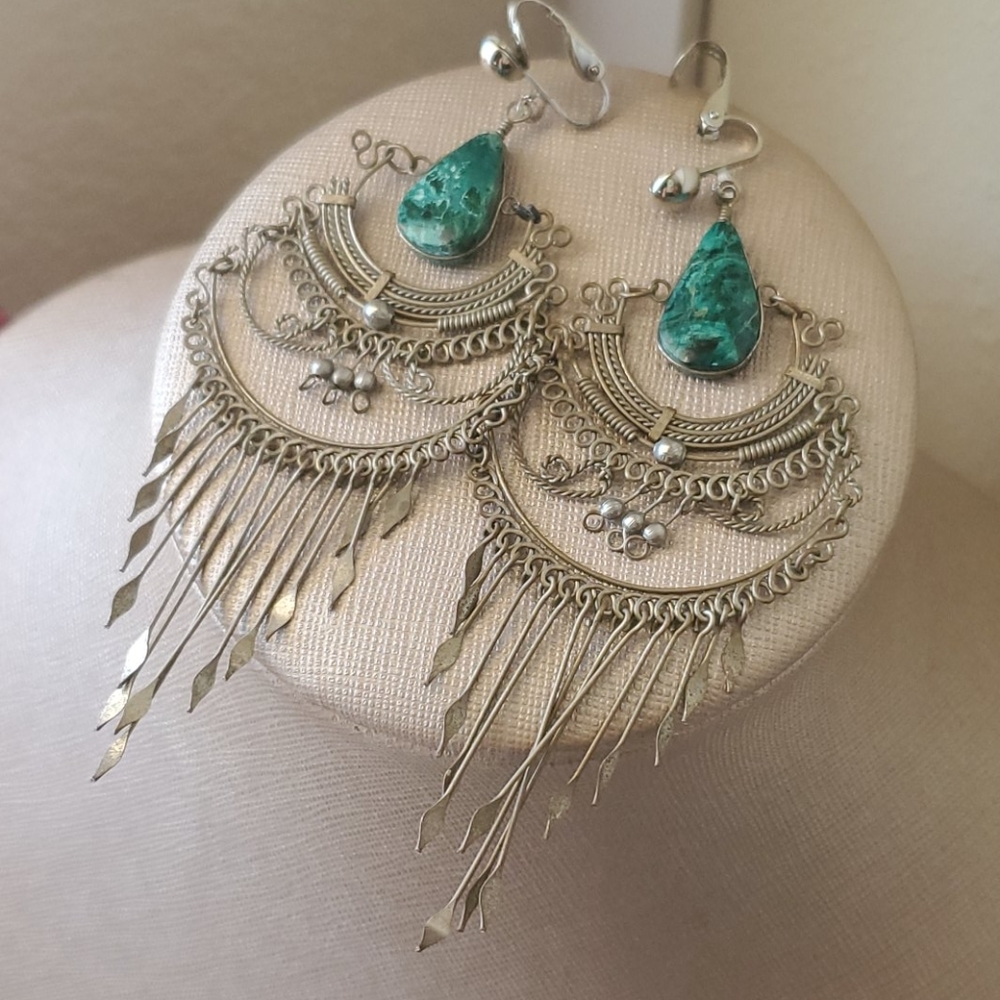 Metal earings